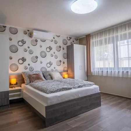 MF Premium Resort Apartment Siófok